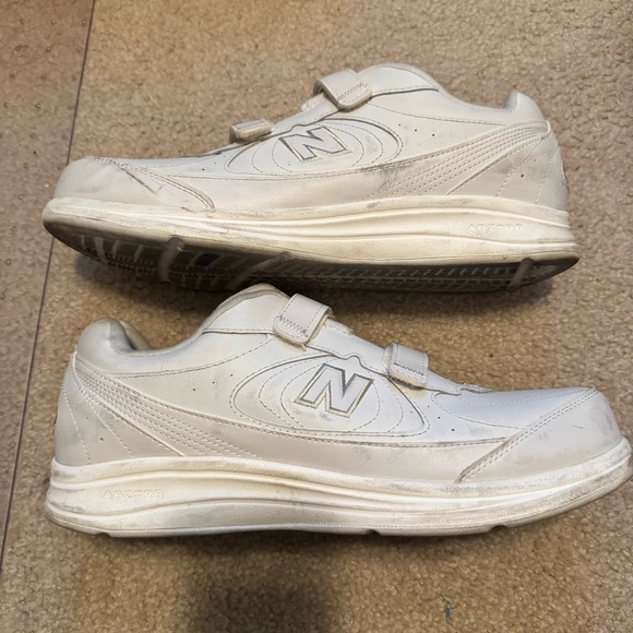 New Balance 577 Walking Shoes Men 13 US Hook And Loop Comfort Sneakers - Picture 1 of 6